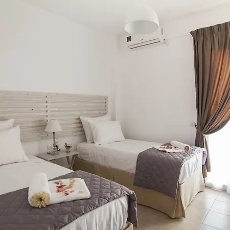 Iro Central House Apartment